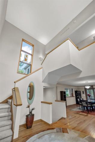 1902 Woodberry Court Iowa City IA 52246