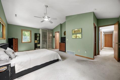 1902 Woodberry Court Iowa City IA 52246