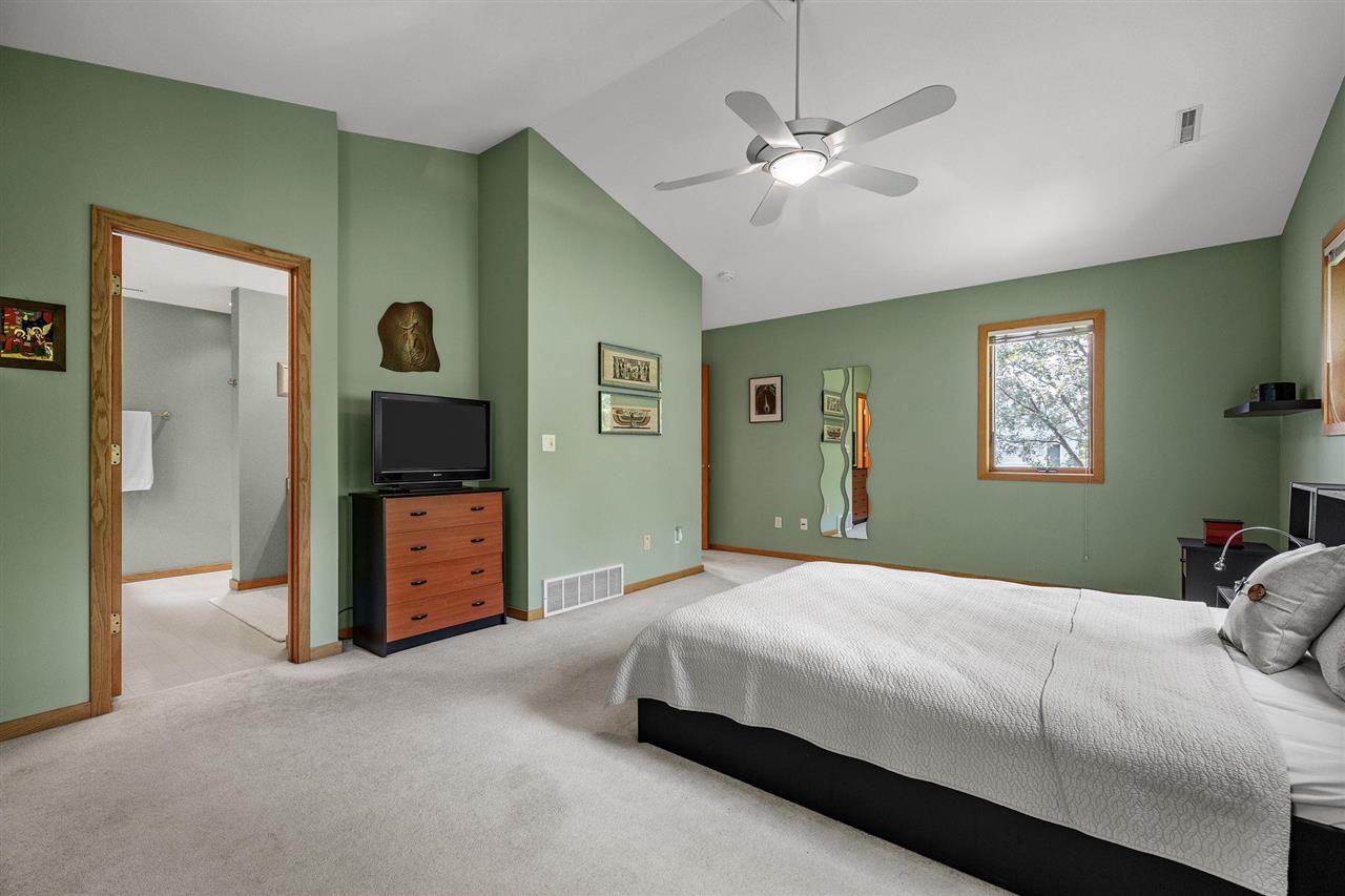 1902 Woodberry Court Iowa City IA 52246