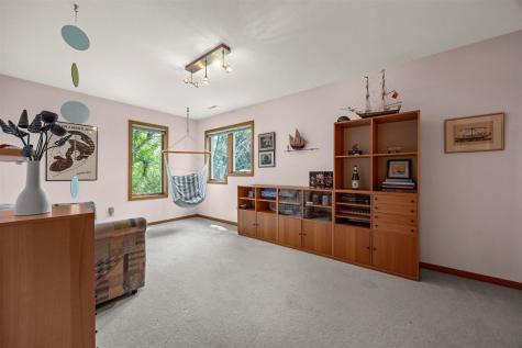 1902 Woodberry Court Iowa City IA 52246