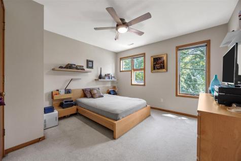 1902 Woodberry Court Iowa City IA 52246