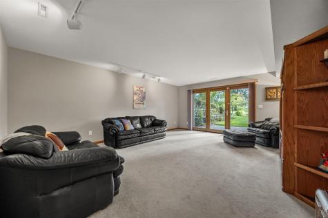 1902 Woodberry Court Iowa City IA 52246