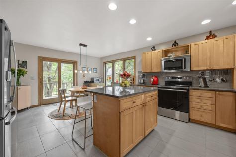 1902 Woodberry Court Iowa City IA 52246