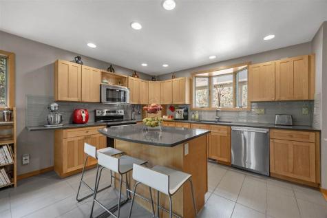 1902 Woodberry Court Iowa City IA 52246