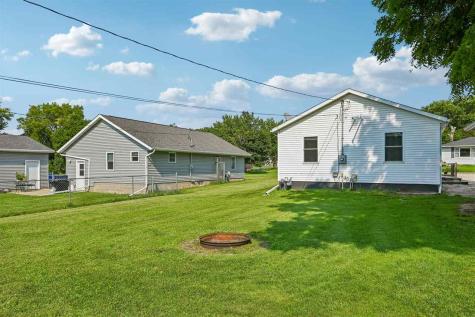 1315 1st Avenue Center Point IA 52213