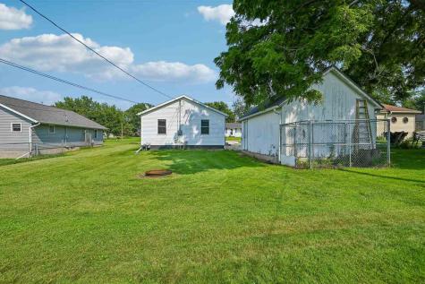 1315 1st Avenue Center Point IA 52213