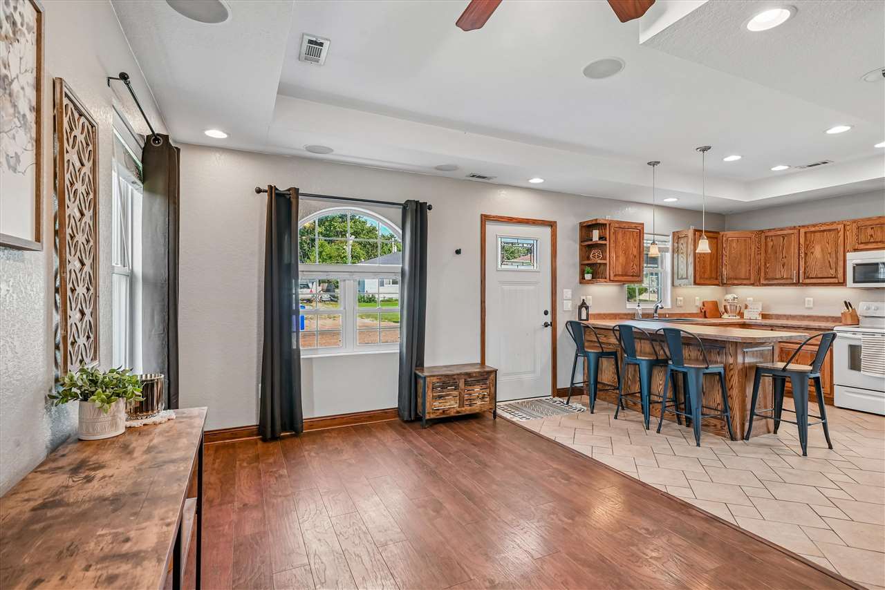 1315 1st Avenue Center Point IA 52213
