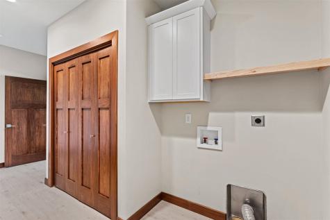 3176 Artesian Road Marion IA 52302