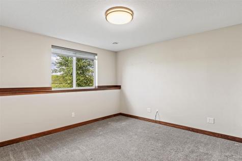 3176 Artesian Road Marion IA 52302
