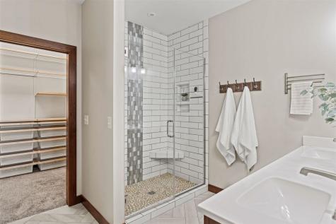 3176 Artesian Road Marion IA 52302