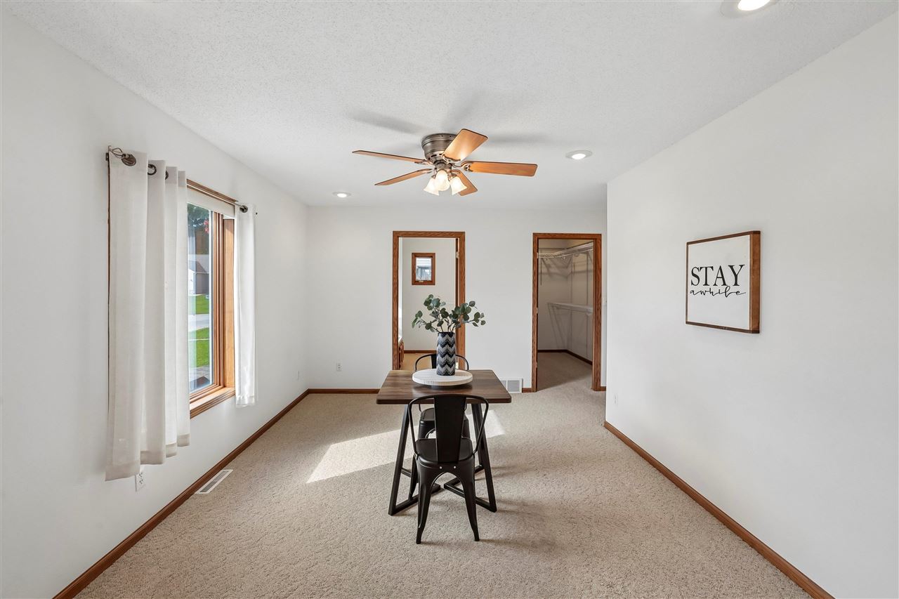 100 Court Street Victor IA 52347