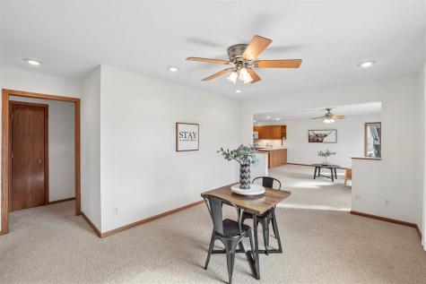 100 Court Street Victor IA 52347