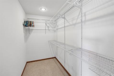 100 Court Street Victor IA 52347