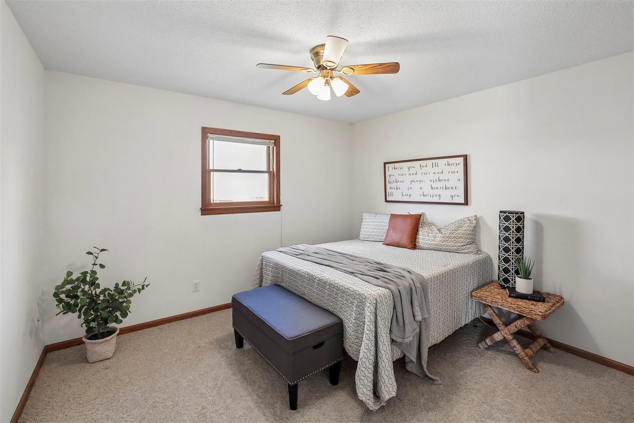 100 Court Street Victor IA 52347