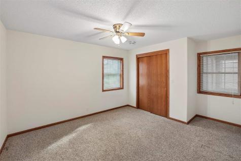 100 Court Street Victor IA 52347