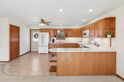 100 Court Street Victor IA 52347
