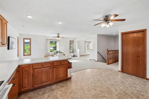 100 Court Street Victor IA 52347