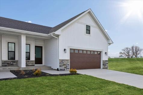 1023 Highland Trail Solon IA 52333