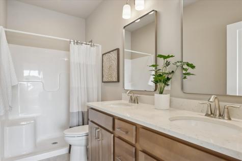 1023 Highland Trail Solon IA 52333