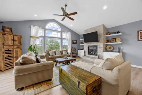 1825 Stone Creek Circle North Liberty IA 52317