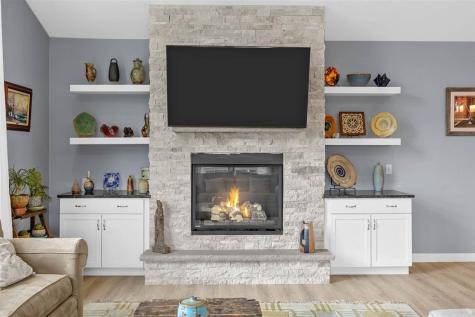 1825 Stone Creek Circle North Liberty IA 52317