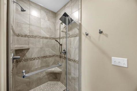1825 Stone Creek Circle North Liberty IA 52317