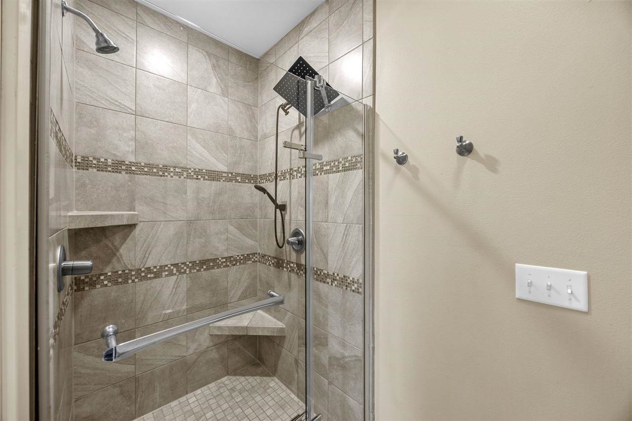 1825 Stone Creek Circle North Liberty IA 52317