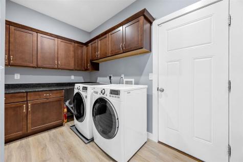 1825 Stone Creek Circle North Liberty IA 52317