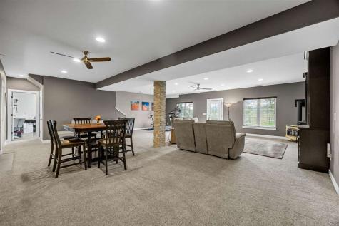 1825 Stone Creek Circle North Liberty IA 52317