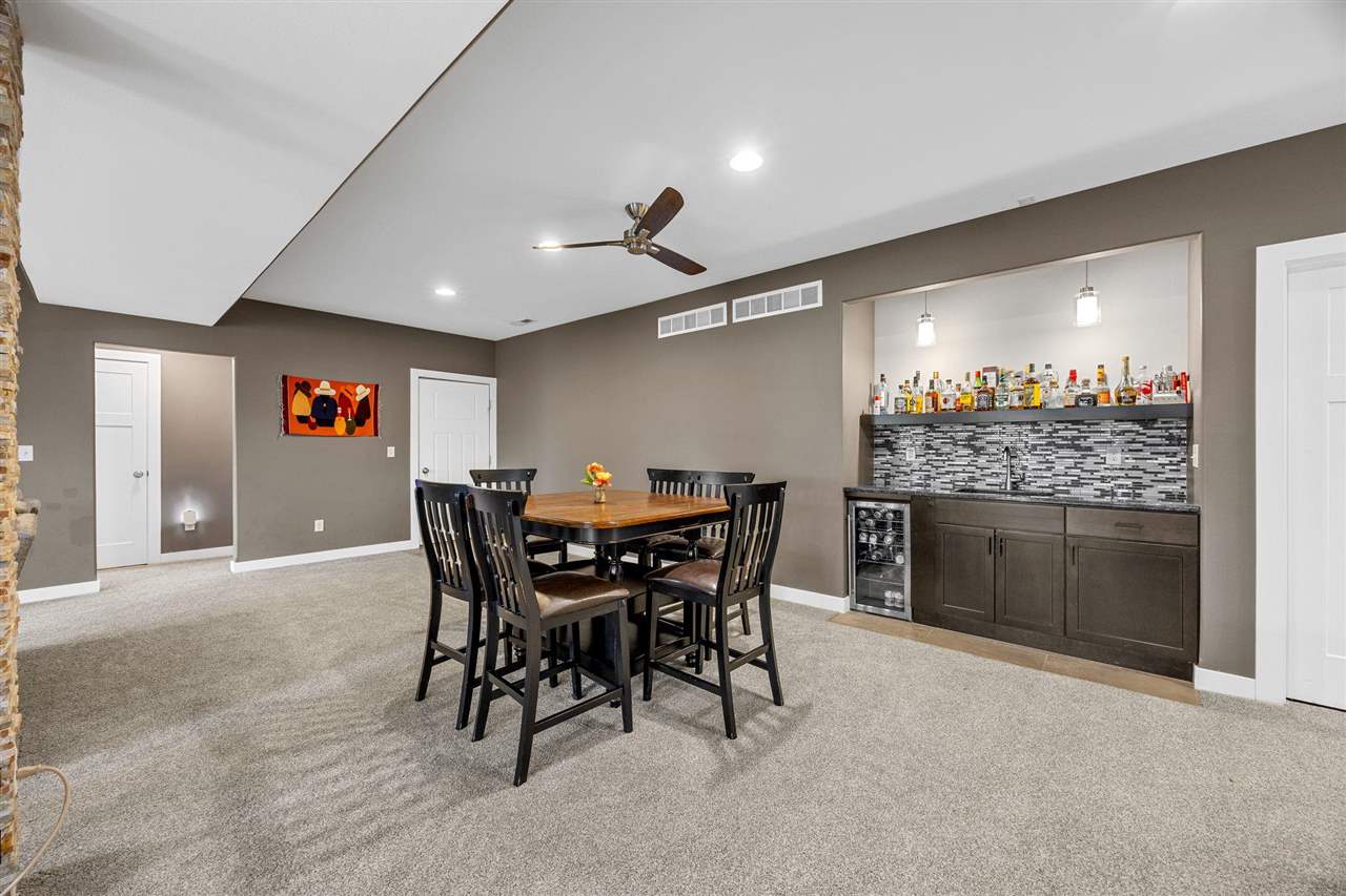 1825 Stone Creek Circle North Liberty IA 52317
