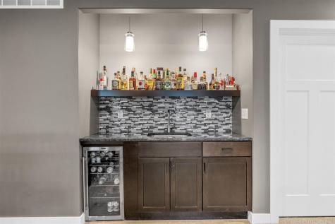 1825 Stone Creek Circle North Liberty IA 52317