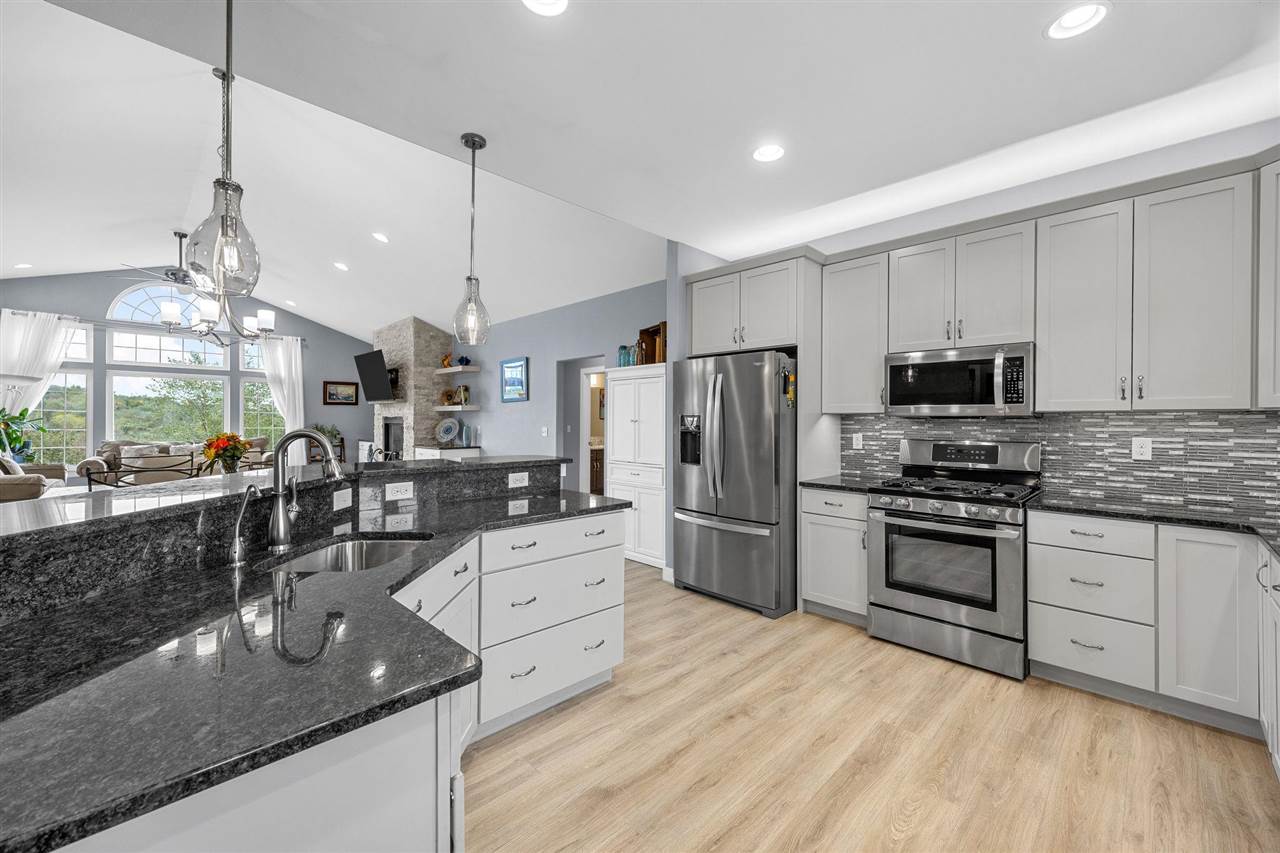 1825 Stone Creek Circle North Liberty IA 52317