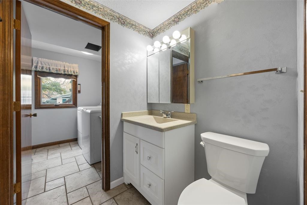 4216 Marilyn Drive NE Cedar Rapids IA 52402