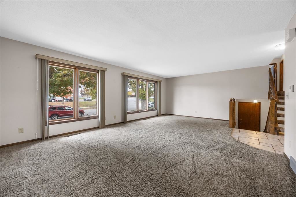 4216 Marilyn Drive NE Cedar Rapids IA 52402