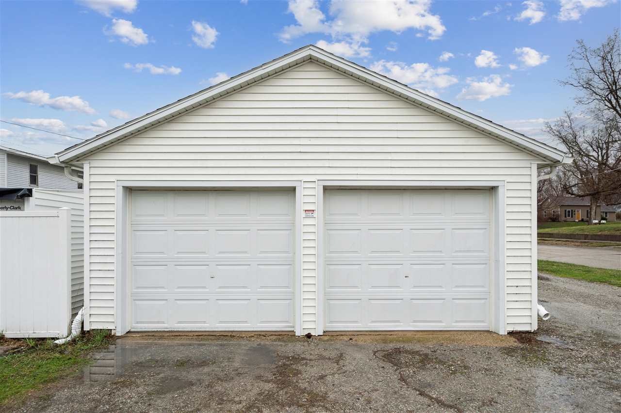 516 E 4th Street Vinton IA 52349