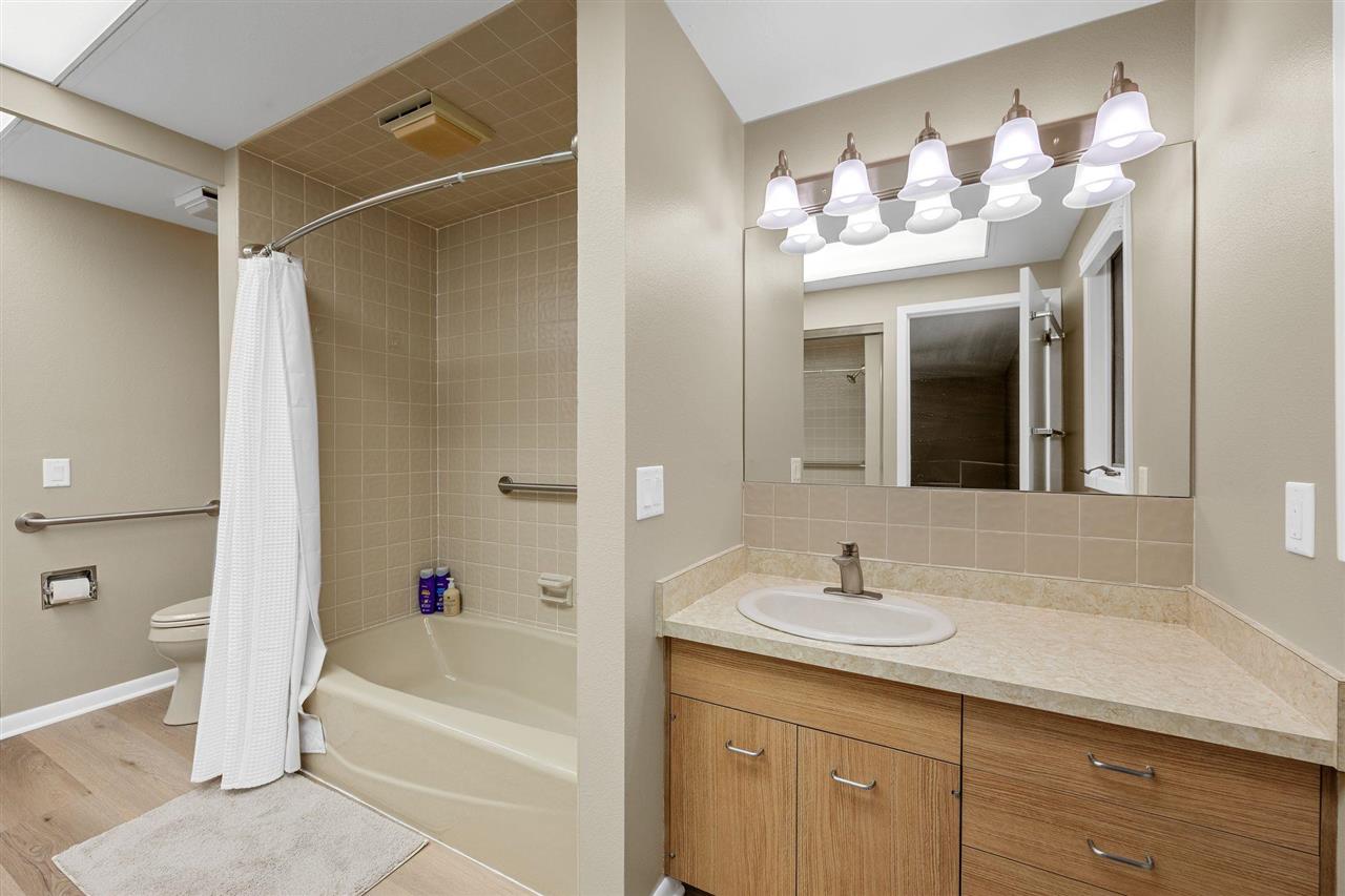 301 N 7th Avenue Iowa City IA 52245