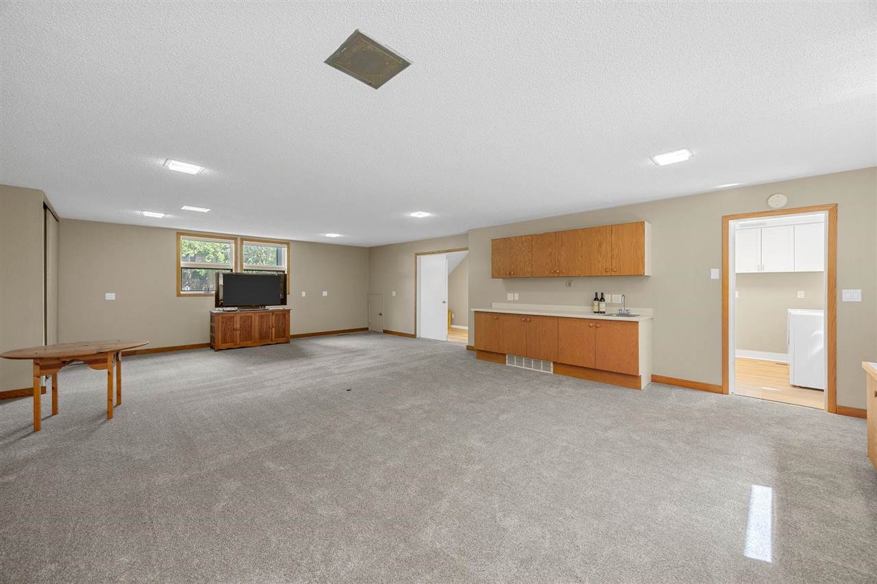 301 N 7th Avenue Iowa City IA 52245