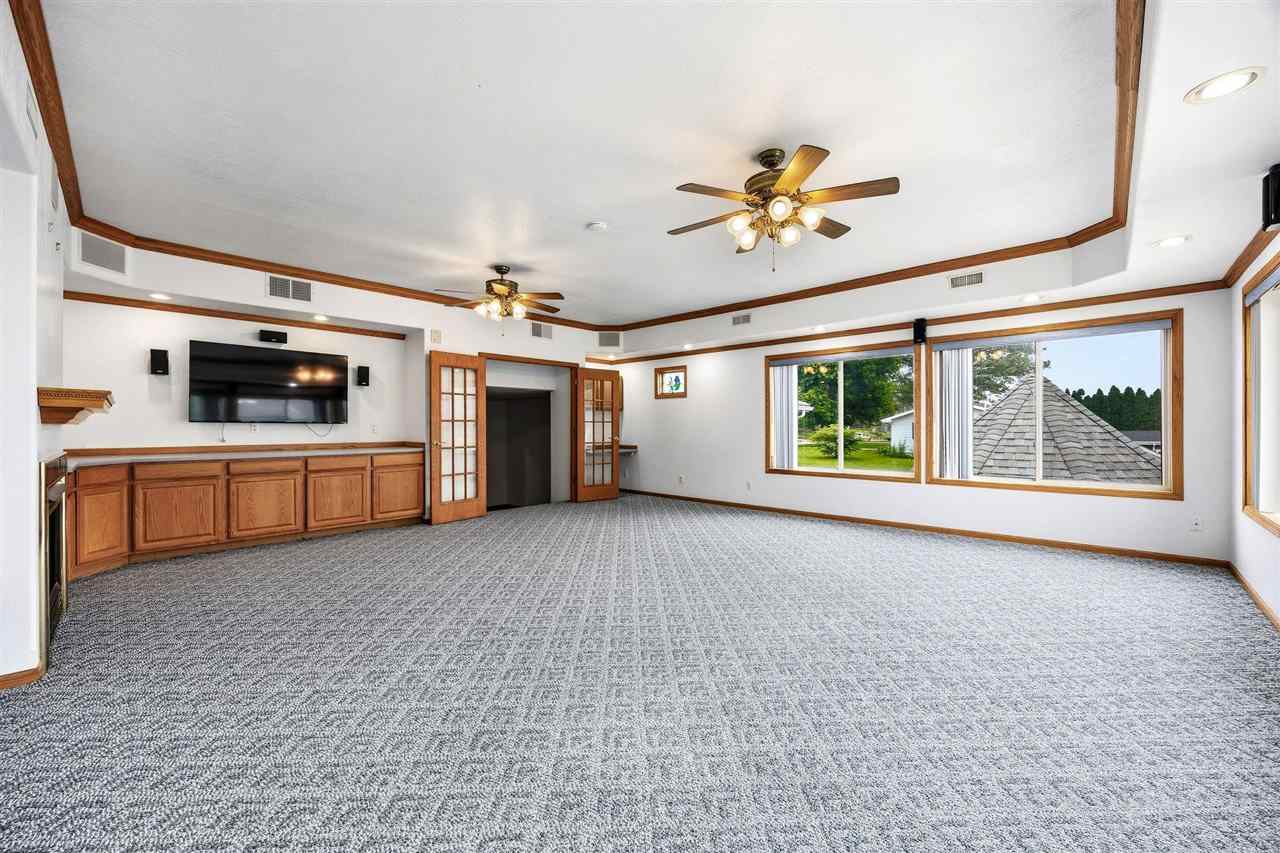 309 E 10th Street Tipton IA 52772