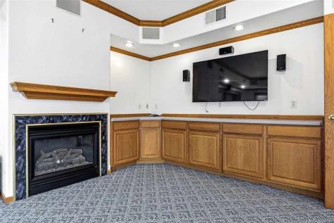 309 E 10th Street Tipton IA 52772