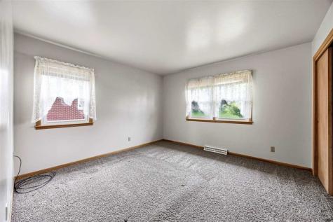 309 E 10th Street Tipton IA 52772