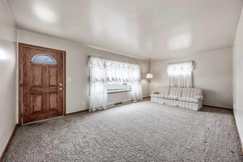 309 E 10th Street Tipton IA 52772