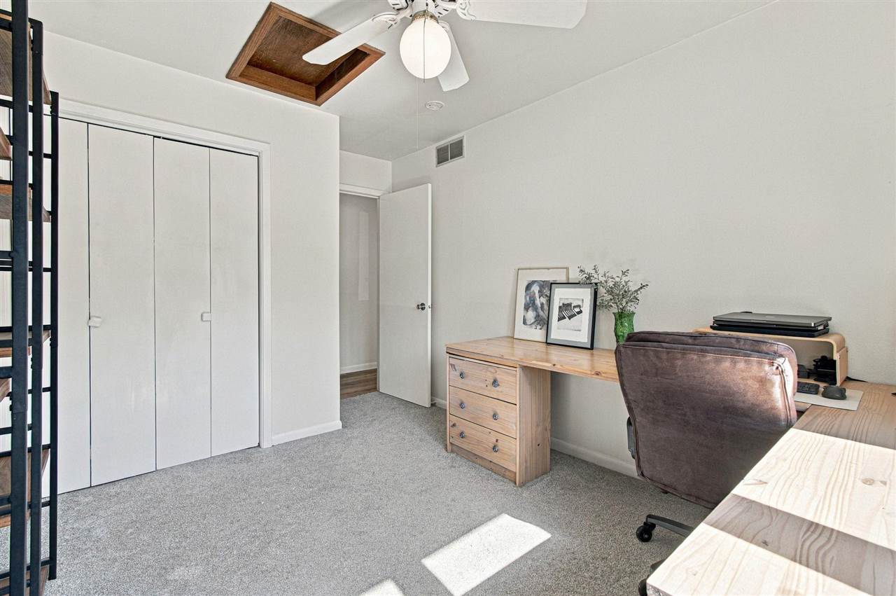 2228 Plaen View Drive Iowa City IA 52246
