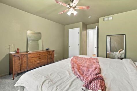2228 Plaen View Drive Iowa City IA 52246
