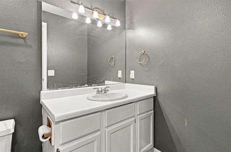 2228 Plaen View Drive Iowa City IA 52246