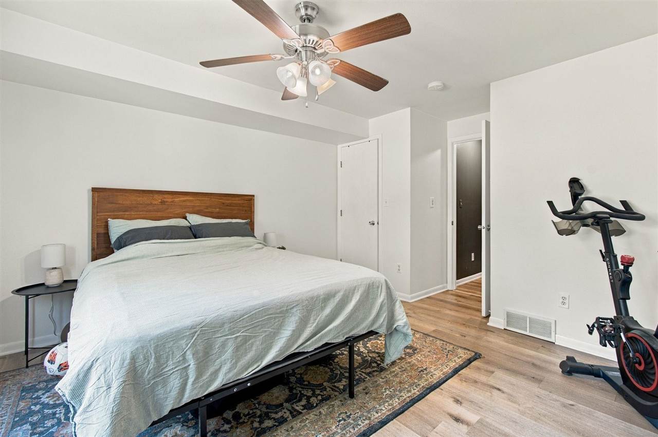 2228 Plaen View Drive Iowa City IA 52246