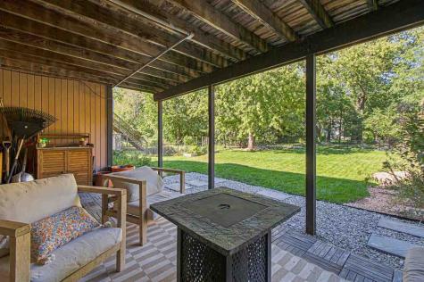 2228 Plaen View Drive Iowa City IA 52246