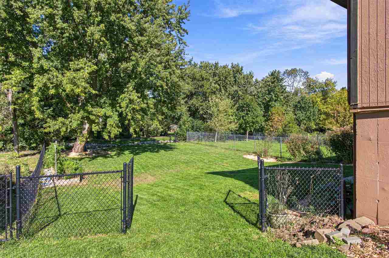 2228 Plaen View Drive Iowa City IA 52246