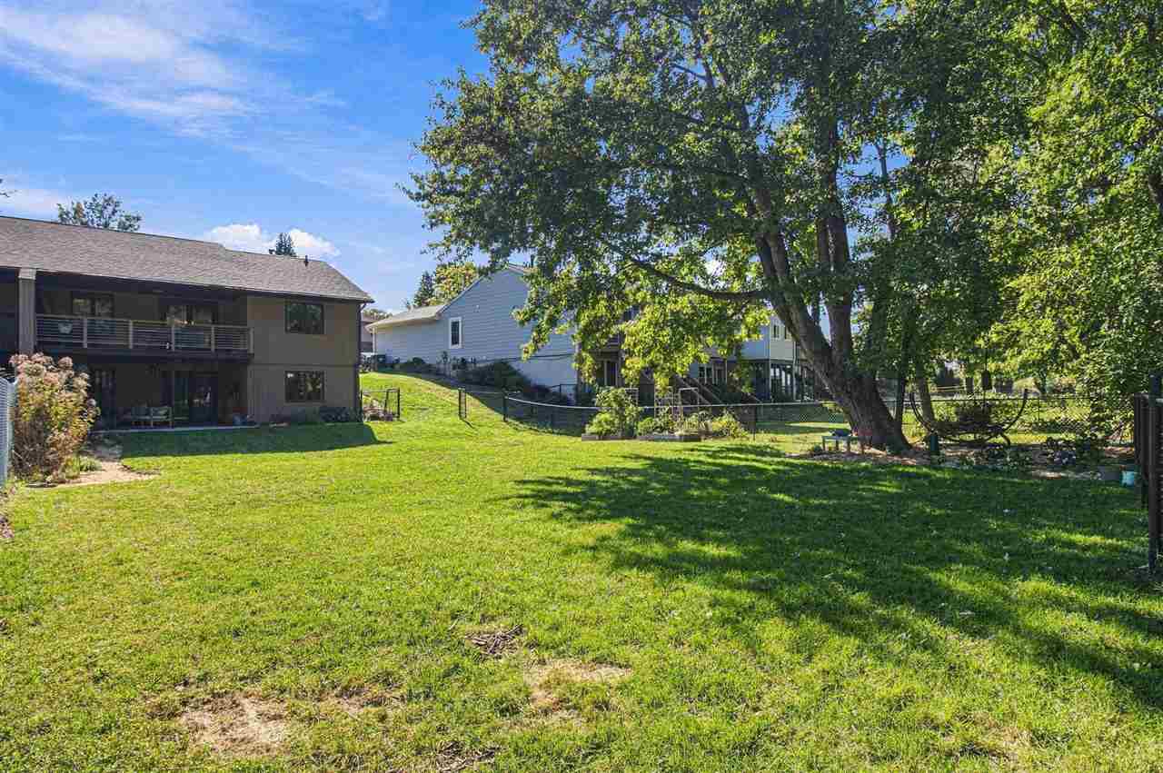 2228 Plaen View Drive Iowa City IA 52246