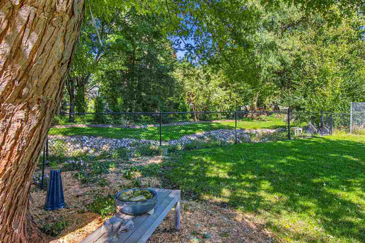 2228 Plaen View Drive Iowa City IA 52246