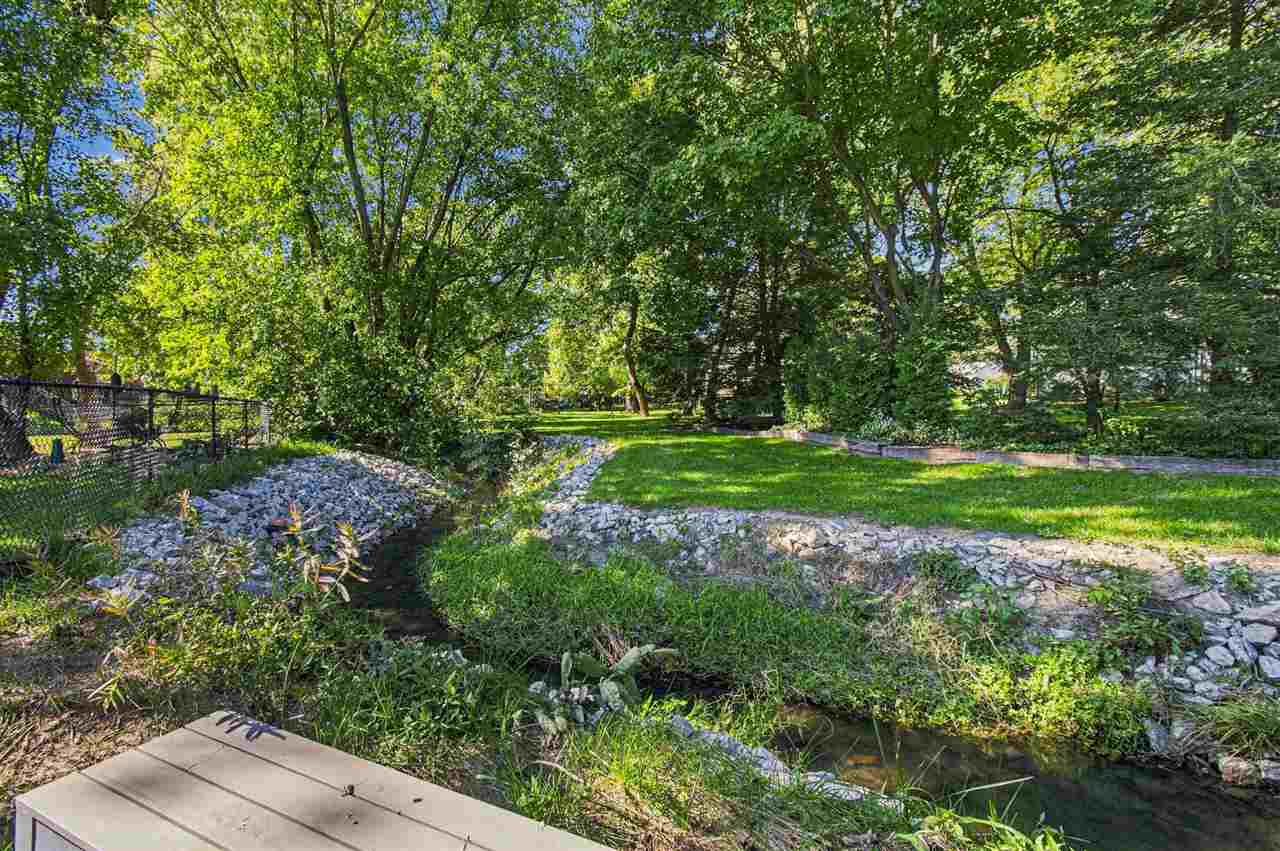 2228 Plaen View Drive Iowa City IA 52246